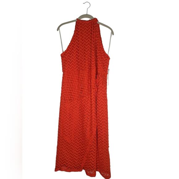 Madden NYC Chic Red Midi Dress with Timeless Appeal - Picture 4 of 10